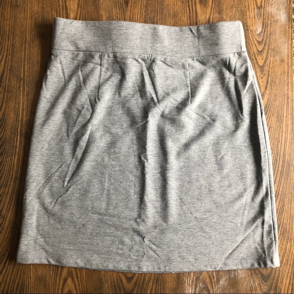 🎄Loft grey tie skirt mini above knee SZ M NWOT - Picture 3 of 6